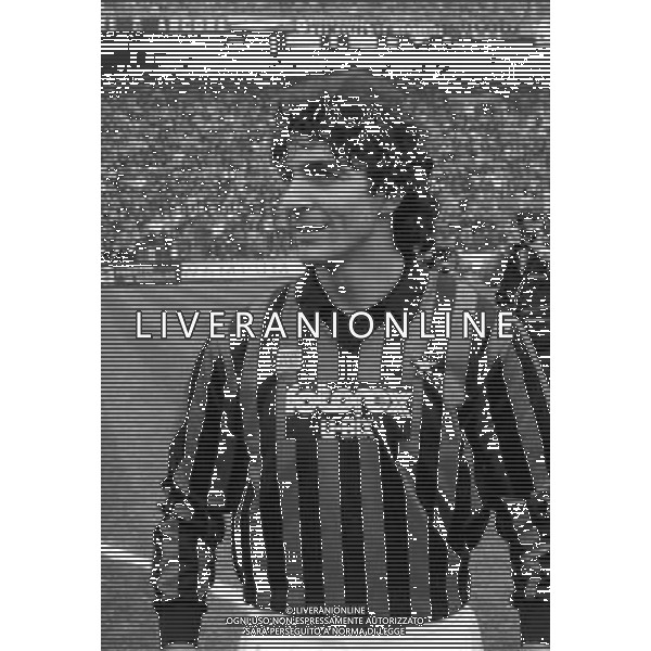 RETROSPETTIVA PAOLO ROSSI CALCIATORE 1985-86 NELLA FOTO PAOLO ROSSI CON LA MAGLIA DEL MILAN AG ALDO LIVERANI SAS 