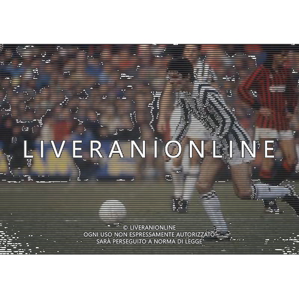 RETROSPETTIVA PAOLO ROSSI CALCIATORE NELLA FOTO PAOLO ROSSI CON LA MAGLIA DELLA JUVENTUS AG ALDO LIVERANI SAS