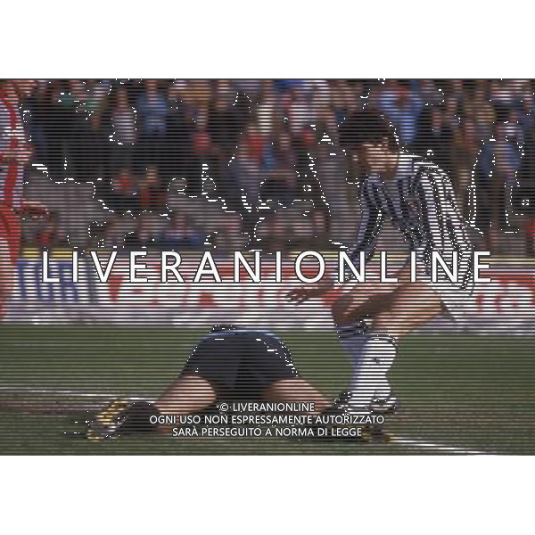 RETROSPETTIVA PAOLO ROSSI CALCIATORE NELLA FOTO PAOLO ROSSI CON LA MAGLIA DELLA JUVENTUS AG ALDO LIVERANI SAS