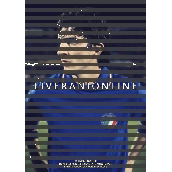 RETROSPETTIVA PAOLO ROSSI CALCIATORE NELLA FOTO PAOLO ROSSI CON LA MAGLIA DELLA NAZIONALE ITALIANA AG ALDO LIVERANI SAS