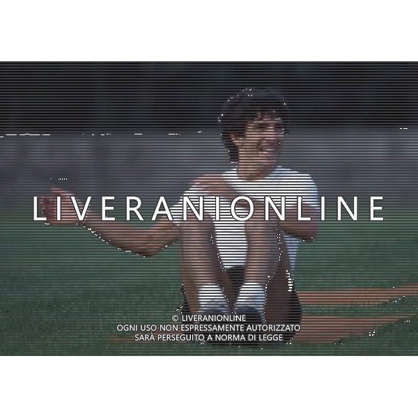 RETROSPETTIVA PAOLO ROSSI CALCIATORE NELLA FOTO PAOLO ROSSI CON LA MAGLIA DELLA JUVENTUS AG ALDO LIVERANI SAS