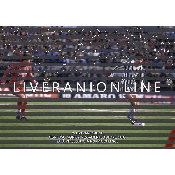 RETROSPETTIVA PAOLO ROSSI CALCIATORE NELLA FOTO PAOLO ROSSI CON LA MAGLIA DELLA JUVENTUS AG ALDO LIVERANI SAS