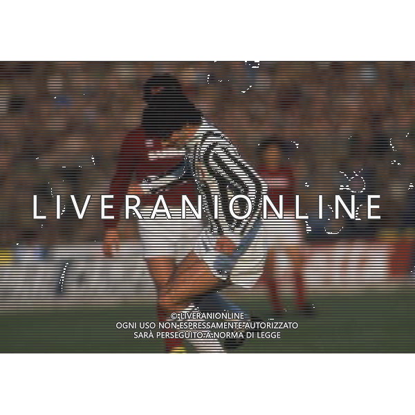 RETROSPETTIVA PAOLO ROSSI CALCIATORE NELLA FOTO PAOLO ROSSI CON LA MAGLIA DELLA JUVENTUS AG ALDO LIVERANI SAS