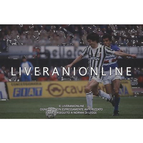 RETROSPETTIVA PAOLO ROSSI CALCIATORE NELLA FOTO PAOLO ROSSI CON LA MAGLIA DELLA JUVENTUS AG ALDO LIVERANI SAS