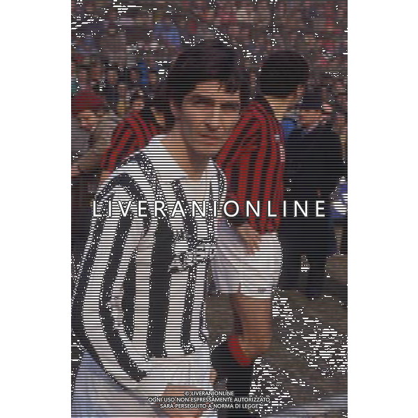 RETROSPETTIVA PAOLO ROSSI CALCIATORE NELLA FOTO PAOLO ROSSI CON LA MAGLIA DELLA JUVENTUS AG ALDO LIVERANI SAS