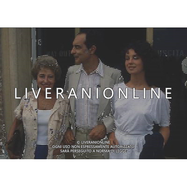 RETROSPETTIVA ITALO CALVINO SCRITTORE NELLA FOTO ITALO CALVINO CON LA MOGLIE E LA FIGLIA AG ALDO LIVERANI SAS