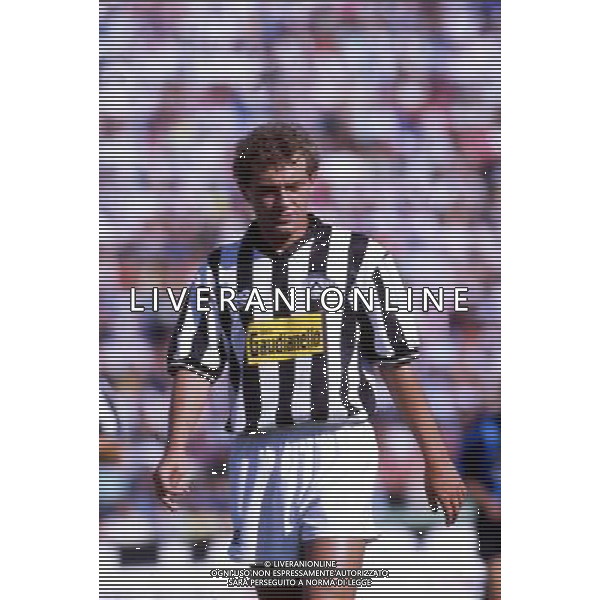 RETROSPETTIVA MAREK KOZMINSKI CALCIATORE NELLA FOTO MAREK KOZMINSKI CON LA MAGLIA DELL\'UDINESE AG ALDO LIVERANI SAS