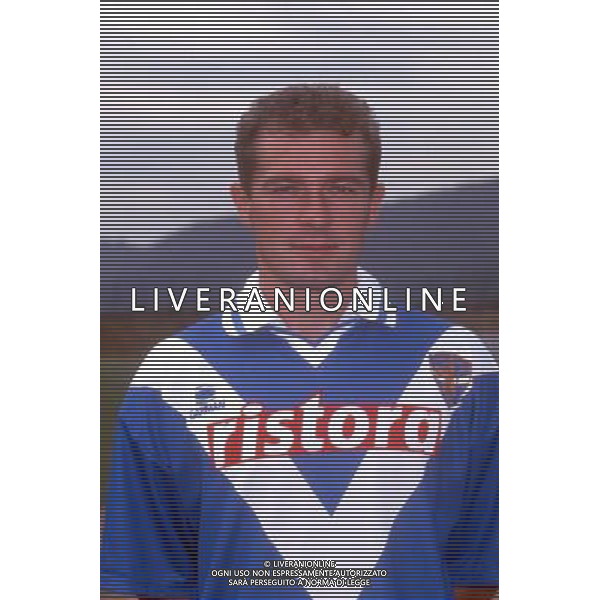 RETROSPETTIVA MAREK KOZMINSKI CALCIATORE NELLA FOTO MAREK KOZMINSKI CON LA MAGLIA DEL BRESCIA AG ALDO LIVERANI SAS