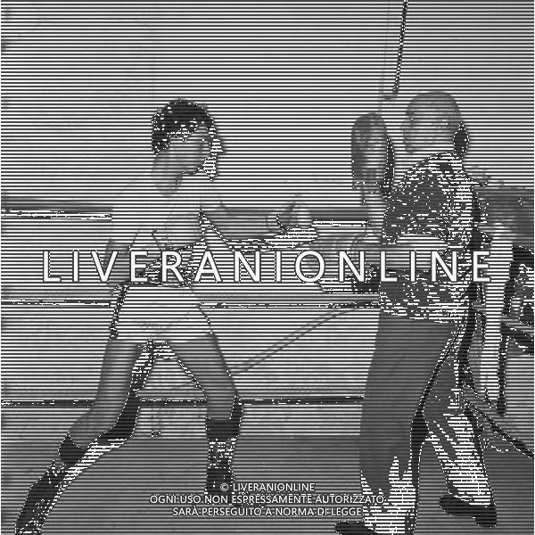 JUAN CARLOS DURAN, pugile argentino naturalizzato italiano - RETROSPETTIVA nella foto il figlio Alessandro durante l\'allenamento in palestra a Ferrara nel 1980 ©ARCHIVIO / AGENZIA ALDO LIVERANI SAS 