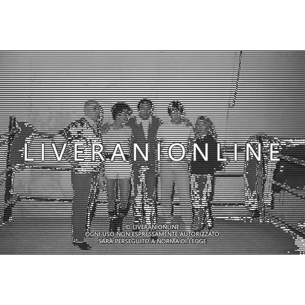 JUAN CARLOS DURAN, pugile argentino naturalizzato italiano - RETROSPETTIVA nella foto con il figlio Alessandro e Massimiliano e la moglie Augusta Becchetti in palestra a Ferrara nel 1980 ©ARCHIVIO / AGENZIA ALDO LIVERANI SAS 