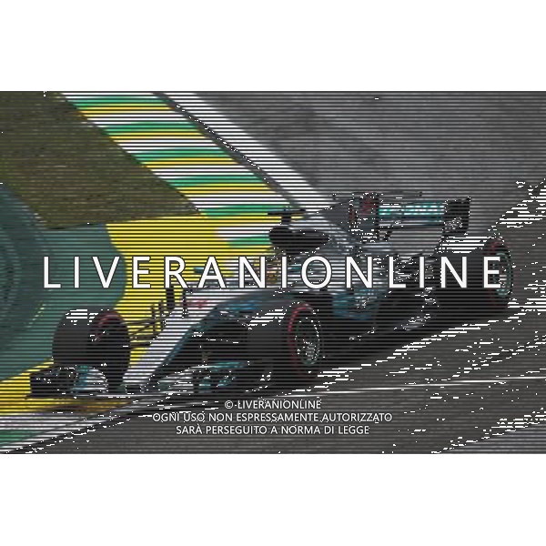 Lewis Hamilton (GBR) Mercedes AMG F1 W08. 11.11.2017. Formula 1 World Championship, Rd 19, Brazilian Grand Prix, Sao Paulo, Brazil, Qualifying Day. - www.xpbimages.com, EMail: requests@xpbimages.com - copy of publication required for printed pictures. Every used picture is fee-liable. Â© Copyright: Moy / XPB Images/Ag. Aldo Liverani s.a.s.