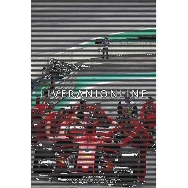The Ferrari SF70Hs of Sebastian Vettel (GER) Ferrari and Kimi Raikkonen (FIN) Ferrari are pushed into parc ferme by mechanics after qualifying. 11.11.2017. Formula 1 World Championship, Rd 19, Brazilian Grand Prix, Sao Paulo, Brazil, Qualifying Day. - www.xpbimages.com, EMail: requests@xpbimages.com - copy of publication required for printed pictures. Every used picture is fee-liable. Â© Copyright: Batchelor / XPB Images/Ag. Aldo Liverani s.a.s.