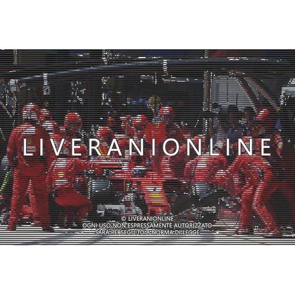 Kimi Raikkonen (FIN) Ferrari SF70H makes a pit stop. 12.11.2017. Formula 1 World Championship, Rd 19, Brazilian Grand Prix, Sao Paulo, Brazil, Race Day. AG ALDO LIVERANI SAS ONLY ITALY