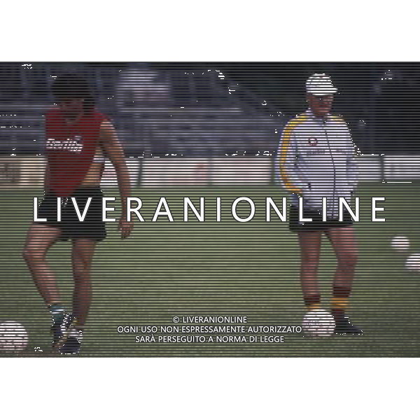 RETROSPETTINA NILS LIEDHOLM ALLENATORE NELLA FOTO NILS LIEDHOLM ALLENATORE ROMA CON RENATO PORTALUPPI AG ALDO LIVERANI SAS