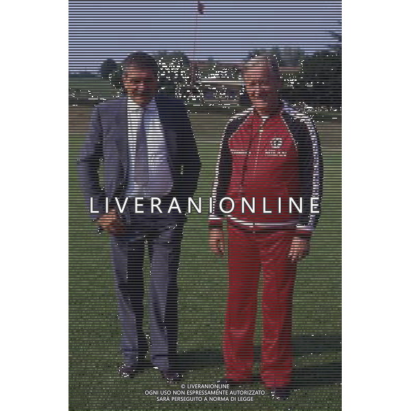 RETROSPETTINA NILS LIEDHOLM ALLENATORE NELLA FOTO NILS LIEDHOLM ALLENATORE MILAN CON GIUSEPPE FARINA PRESIDENTE MILAN AG ALDO LIVERANI SAS