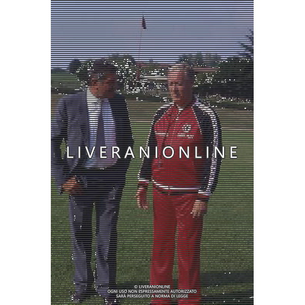 RETROSPETTINA NILS LIEDHOLM ALLENATORE NELLA FOTO NILS LIEDHOLM ALLENATORE MILAN CON GIUSEPPE FARINA PRESIDENTE MILAN AG ALDO LIVERANI SAS