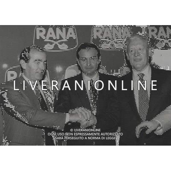 RETROSPETTINA NILS LIEDHOLM ALLENATORE NELLA FOTO NILS LIEDHOLM CON MARIO CORSO E IL PRESIDENTE DEL VERONA STEFANO MAZZI AG ALDO LIVERANI SAS