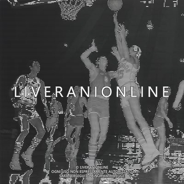 RETROSPETTIVA CHARLES YELVERTON BASKET NELLA FOTO CHARLES YELVERTON EMERSON VARESE AG ALDO LIVERANI SAS