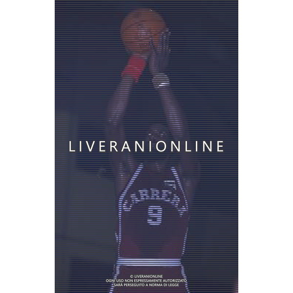 RETROSPETTIVA SPENCER HAYWOOD BASKET 1981 NELLA FOTO SPENCER HAYWOOD CON LA MAGLIA DELLA CARRERA VENEZIA AG ALDO LIVERANI SAS