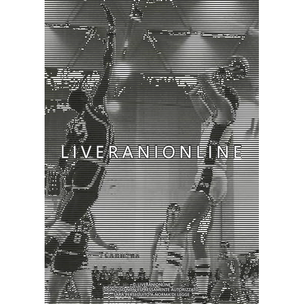 RETROSPETTIVA SPENCER HAYWOOD BASKET 1981 NELLA FOTO SPENCER HAYWOOD CON LA MAGLIA DELLA CARRERA VENEZIA AG ALDO LIVERANI SAS