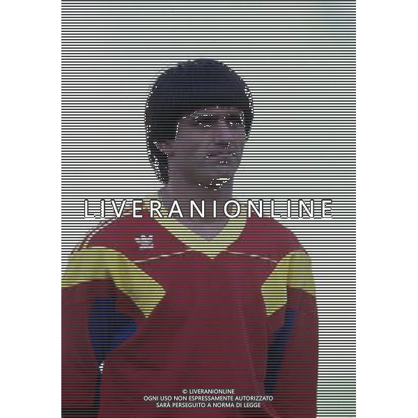 RETROSPETTIVA MARIO LACATUS CALCIATORE NELLA FOTO MARIO LACATUS CON LA MAGLIA DELLA NAZIONALE DELLA ROMANIA AG ALDO LIVERANI SAS