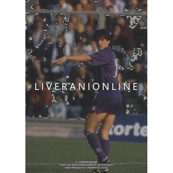 RETROSPETTIVA MARIO LACATUS CALCIATORE NELLA FOTO MARIO LACATUS CON LA MAGLIA DELLA FIORENTINA AG ALDO LIVERANI SAS