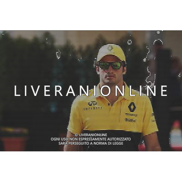 Carlos Sainz Jr (ESP) Renault Sport F1 Team. 23.11.2017. Formula 1 World Championship, Rd 20, Abu Dhabi Grand Prix, Yas Marina Circuit, Abu Dhabi, Preparation Day. / AGENZIA ALDO LIVERANI SAS - ITALY ONLY EDITORIAL USE ONLY - GP F1 Abu Dhabi Emirati Arabi Uniti - Preparation Day - 23/11/2017 
