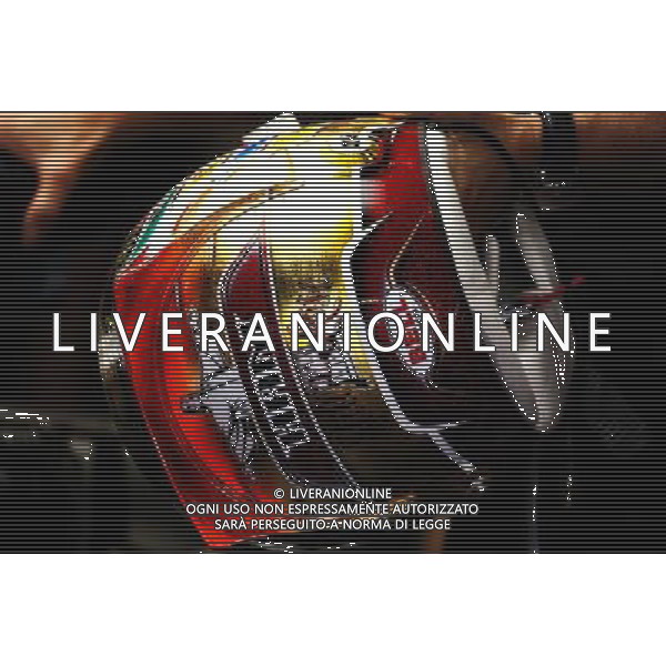 The helmet of Lewis Hamilton (GBR) Mercedes AMG F1. 24.11.2017. Formula 1 World Championship, Rd 20, Abu Dhabi Grand Prix, Yas Marina Circuit, Abu Dhabi, Practice Day. / AGENZIA ALDO LIVERANI SAS - ITALY ONLY EDITORIAL USE ONLY - GP F1 Abu Dhabi Emirati Arabi Uniti - Prove Libere - 24/11/2017 