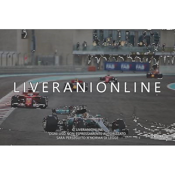 Lewis Hamilton (GBR) Mercedes AMG F1 W08. 26.11.2017. Formula 1 World Championship, Rd 20, Abu Dhabi Grand Prix, Yas Marina Circuit, Abu Dhabi, Race Day. AG ALDO LIVERANI SAS ONLY ITALY