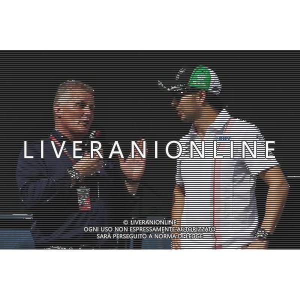 (L to R): Johnny Herbert (GBR) Sky Sports F1 Presenter with Sergio Perez (MEX) Sahara Force India F1. 26.11.2017. Formula 1 World Championship, Rd 20, Abu Dhabi Grand Prix, Yas Marina Circuit, Abu Dhabi, Race AG ALDO LIVERANI SAS ONLY ITALY