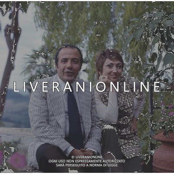 MAURIZIO COSTANZO giornalista, conduttore televisivo, conduttore radiofonico e autore televisivo italiano con DINA LUCE, giornalista, scrittrice, conduttrice radiofonica e presentatrice televisiva italiana nel 1970 - RETROSPETTIVA Â©ARCHIVIO / AGENZIA ALDO LIVERANI SAS 