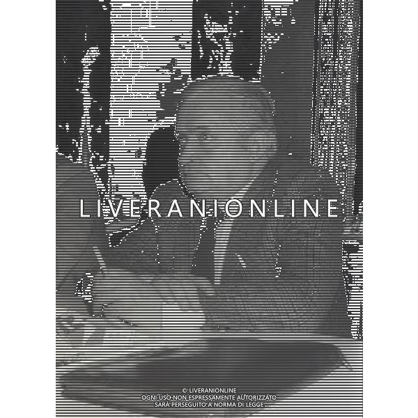RETROSPETTIVA ENRICO CRESPI GIORNALISTA A MILANO AL CIRCOLO DELLA STAMPA NELLA FOTO IL GIORNALISTA ENRICO CRESPI AG ALDO LIVERANI SAS