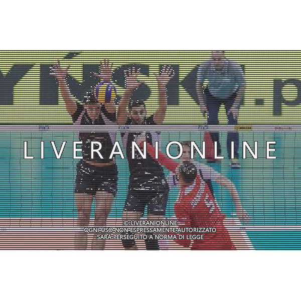 2017.12.16 KRAKOW FIVB KLUBOWE MISTRZOSTWA SWIATA W PILCE SIATKOWEJ MEZCZYZN CUCINE LUBE CIVITANOVA - PGE SKRA BELCHATOW NZ KAROL KLOS MILAD EBADIPOUR GHARA FOT JAKUB GRUCA / FOKUSMEDIA.COM.PL / NEWSPIX.PL --- Newspix.pl *** Local Caption *** www.newspix.pl mail us: info@newspix.pl call us: 0048 022 23 22 222 --- Polish Picture Agency by Ringier Axel Springer Poland / AGENZIA ALDO LIVERANI SAS - ITALY ONLY - EDITORIAL USE ONLY - Lube Civitanova - PGE Skra Belchatow semifinale del Mondiale per Club 2017 di volley maschile a Cracovia 16 dicembre 2017 