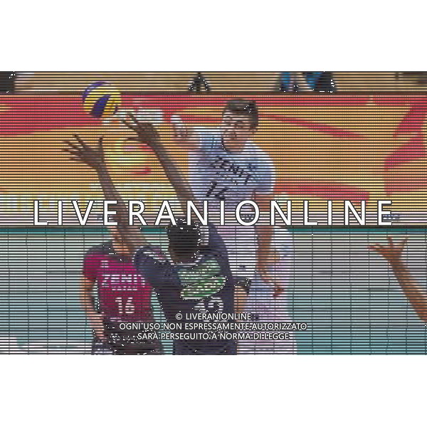 2017.12.16 KRAKOW FIVB KLUBOWE MISTRZOSTWA SWIATA W PILCE SIATKOWEJ MEZCZYZN SADA CRUZEIRO - ZENIT KAZAN NZ ALEXANDER GUTSALYUK FOT JAKUB GRUCA / FOKUSMEDIA.COM.PL / NEWSPIX.PL --- Newspix.pl *** Local Caption *** www.newspix.pl mail us: info@newspix.pl call us: 0048 022 23 22 222 --- Polish Picture Agency by Ringier Axel Springer Poland / AGENZIA ALDO LIVERANI SAS - ITALY ONLY - EDITORIAL USE ONLY - SADA CRUZEIRO - ZENIT KAZAN semifinale del Mondiale per Club 2017 di volley maschile a Cracovia 16 dicembre 2017 