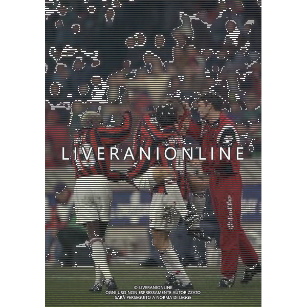 08-01-1998 MILANO-COPPA ITALIA TIM MILAN INTER 5-0 NELLA FOTO ABBRACCI GIOCATORI MILAN AG ALDO LIVERANI SAS