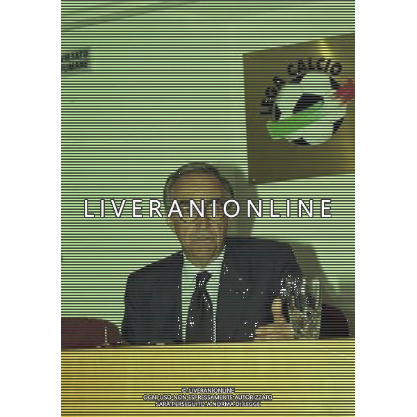 1999 MILANO RIUNIONE DEI PRESIDENTI DI SERIE A E B IN LEGA CALCIO NELLA FOTO FRANCO CARRARO AG ALDO LIVERANI SAS