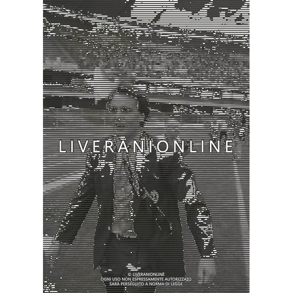 19-06 -1994 VERONA SPAREGGIO FINALE COMO SPAL 2-1 PROMOZIONE DEL COMO IN SERIE B NELLA FOTO MARCO TARDELLI ALLENATORE COMO A FINE GARA FESTEGGIA LA PROMOZIONE IN SERIE B AG ALDO LIVERANI SAS
