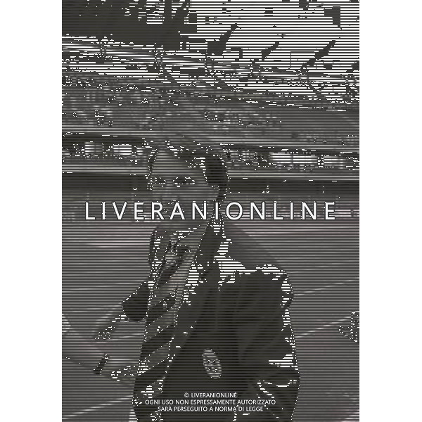 19-06 -1994 VERONA SPAREGGIO FINALE COMO SPAL 2-1 PROMOZIONE DEL COMO IN SERIE B NELLA FOTO MARCO TARDELLI ALLENATORE COMO A FINE GARA FESTEGGIA LA PROMOZIONE IN SERIE B AG ALDO LIVERANI SAS