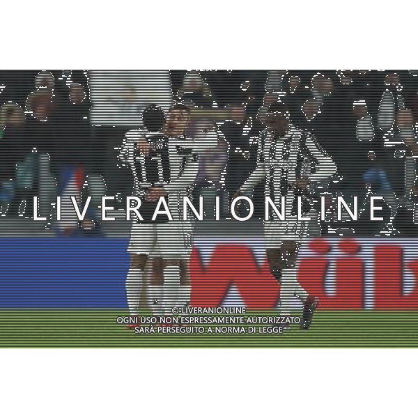 Coppa Italia TIM Cup 2017/2018 Quarti di Finale Torino - 03.01.2018 Juventus-Torino Nella Foto: esultanza dopo il gol di Douglas Costa con Paulo Dybala /Ph.Vitez-Ag. Aldo Liverani
