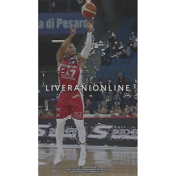 Lega Basket serie A Victoria Libertas Pesaro - EA7 Emporio Armani Milano 02/01/2018 nella foto: Jerrells Curtis ©Claudio Zamagni/Agenzia Aldo Liverani Jerrells Curtis during basketball match between Victoria Libertas Pallacanestro Pesaro and EA7 Emporio Armani Milano at Adriatic Arena in Pesaro on January 02 2018 photo credit Claudio Zamagni/Aldo Liverani Photo Agency 