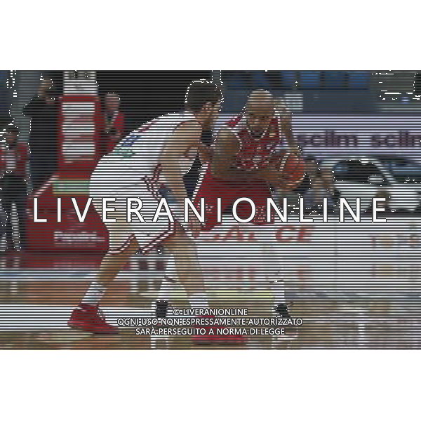Lega Basket serie A Victoria Libertas Pesaro - EA7 Emporio Armani Milano 02/01/2018 nella foto: Theodore Jordan e Ceron Marco ©Claudio Zamagni/Agenzia Aldo Liverani heodore Jordan and Ceron Marco during basketball match between Victoria Libertas Pallacanestro Pesaro and EA7 Emporio Armani Milano at Adriatic Arena in Pesaro on January 02 2018 photo credit Claudio Zamagni/Aldo Liverani Photo Agency 
