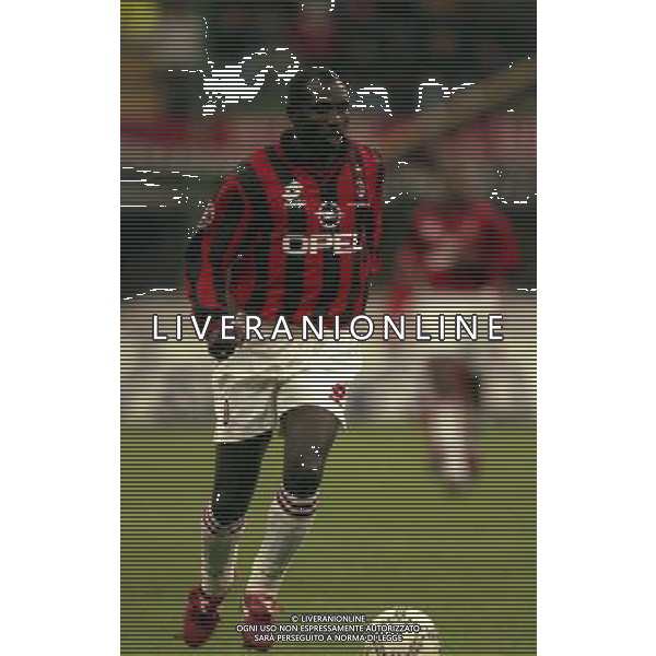 MILANO-28-10-1997 PARTITA AMICHEVOLE PER L\'ADDIO AL CALCIO DI FRANCO BARESI MILAN RESTO DEL MONDO NELLA FOTO GEORGE WEAH AG ALDO LIVERANI SAS