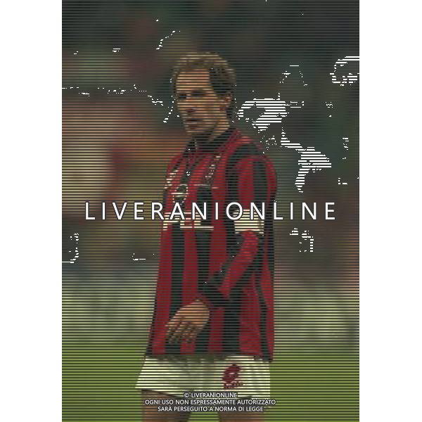 MILANO-28-10-1997 PARTITA AMICHEVOLE PER L\'ADDIO AL CALCIO DI FRANCO BARESI MILAN RESTO DEL MONDO NELLA FOTO FRANCO BARESI AG ALDO LIVERANI SAS