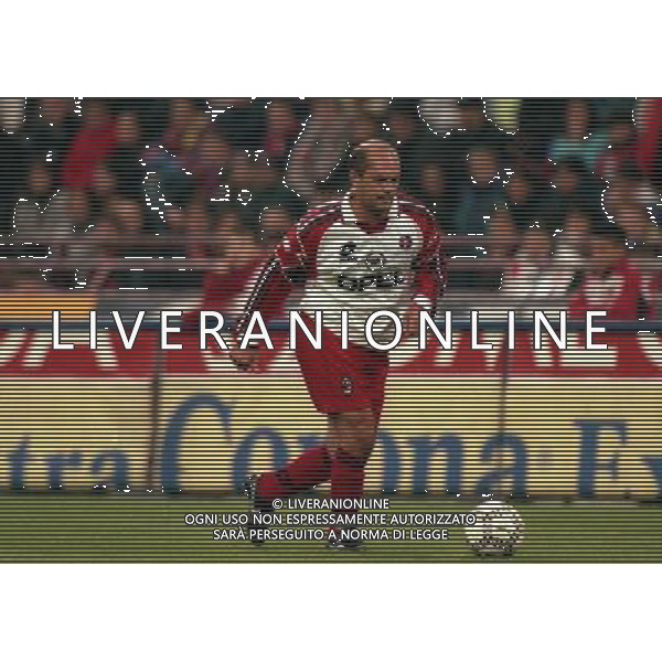 MILANO-28-10-1997 PARTITA AMICHEVOLE PER L\'ADDIO AL CALCIO DI FRANCO BARESI MILAN RESTO DEL MONDO NELLA FOTO RAY WILKINS AG ALDO LIVERANI SAS