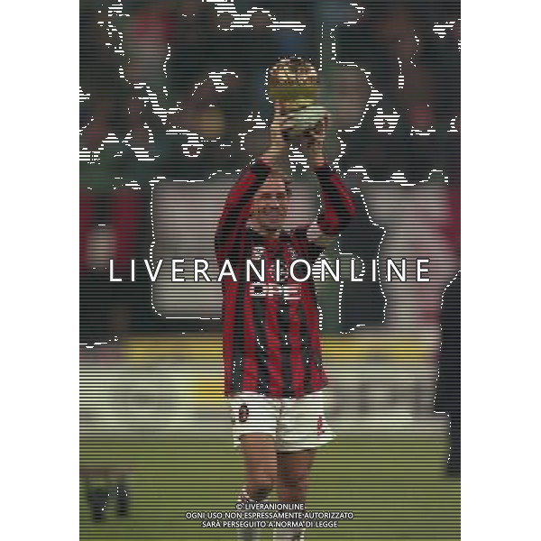 MILANO-28-10-1997 PARTITA AMICHEVOLE PER L\'ADDIO AL CALCIO DI FRANCO BARESI MILAN RESTO DEL MONDO NELLA FOTO FRANCO BARESI AG ALDO LIVERANI SAS