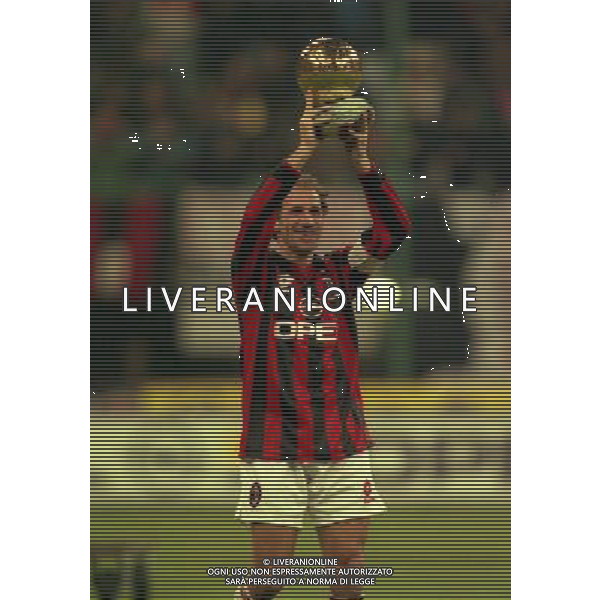 MILANO-28-10-1997 PARTITA AMICHEVOLE PER L\'ADDIO AL CALCIO DI FRANCO BARESI MILAN RESTO DEL MONDO NELLA FOTO FRANCO BARESI AG ALDO LIVERANI SAS