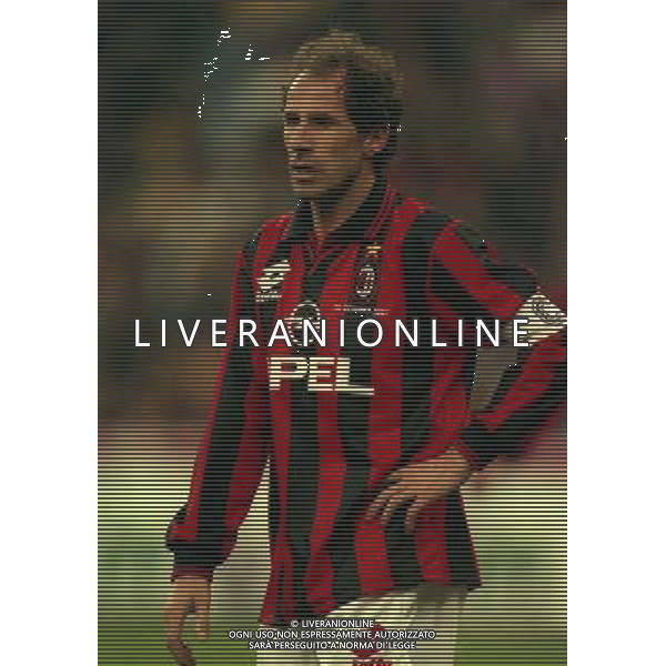 MILANO-28-10-1997 PARTITA AMICHEVOLE PER L\'ADDIO AL CALCIO DI FRANCO BARESI MILAN RESTO DEL MONDO NELLA FOTO FRANCO BARESI AG ALDO LIVERANI SAS