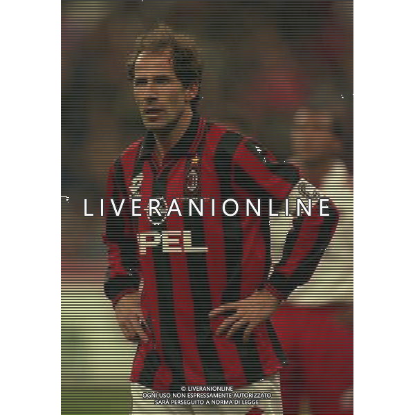 MILANO-28-10-1997 PARTITA AMICHEVOLE PER L\'ADDIO AL CALCIO DI FRANCO BARESI MILAN RESTO DEL MONDO NELLA FOTO FRANCO BARESI AG ALDO LIVERANI SAS