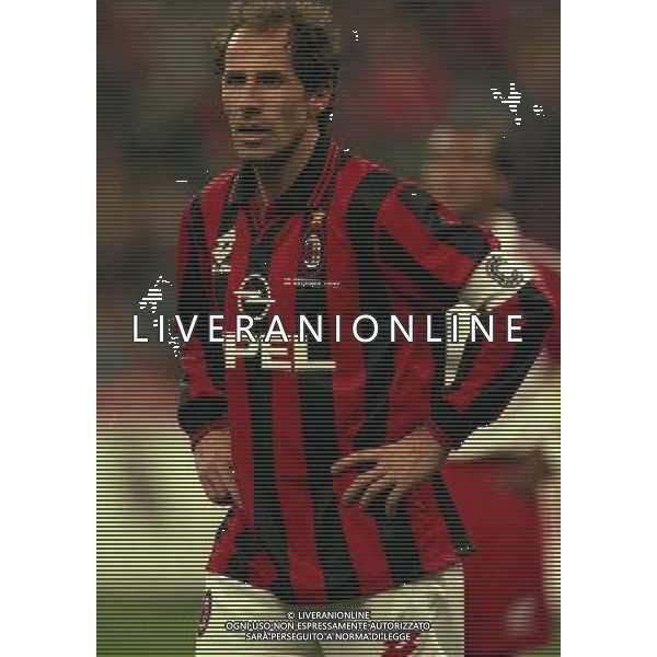 MILANO-28-10-1997 PARTITA AMICHEVOLE PER L\'ADDIO AL CALCIO DI FRANCO BARESI MILAN RESTO DEL MONDO NELLA FOTO FRANCO BARESI AG ALDO LIVERANI SAS