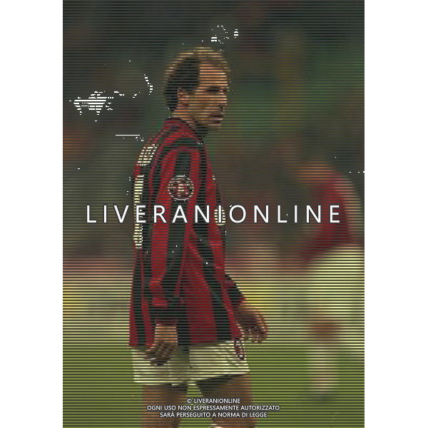 MILANO-28-10-1997 PARTITA AMICHEVOLE PER L\'ADDIO AL CALCIO DI FRANCO BARESI MILAN RESTO DEL MONDO NELLA FOTO FRANCO BARESI AG ALDO LIVERANI SAS